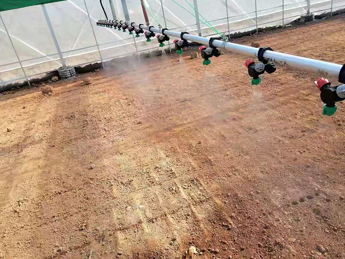 溫室自動(dòng)噴灌機(jī)